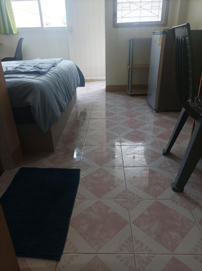 Apartamento Jatuporn A3 Rangsit Exterior foto